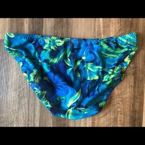 Never Worn Skinz Men’s Swim Brief
